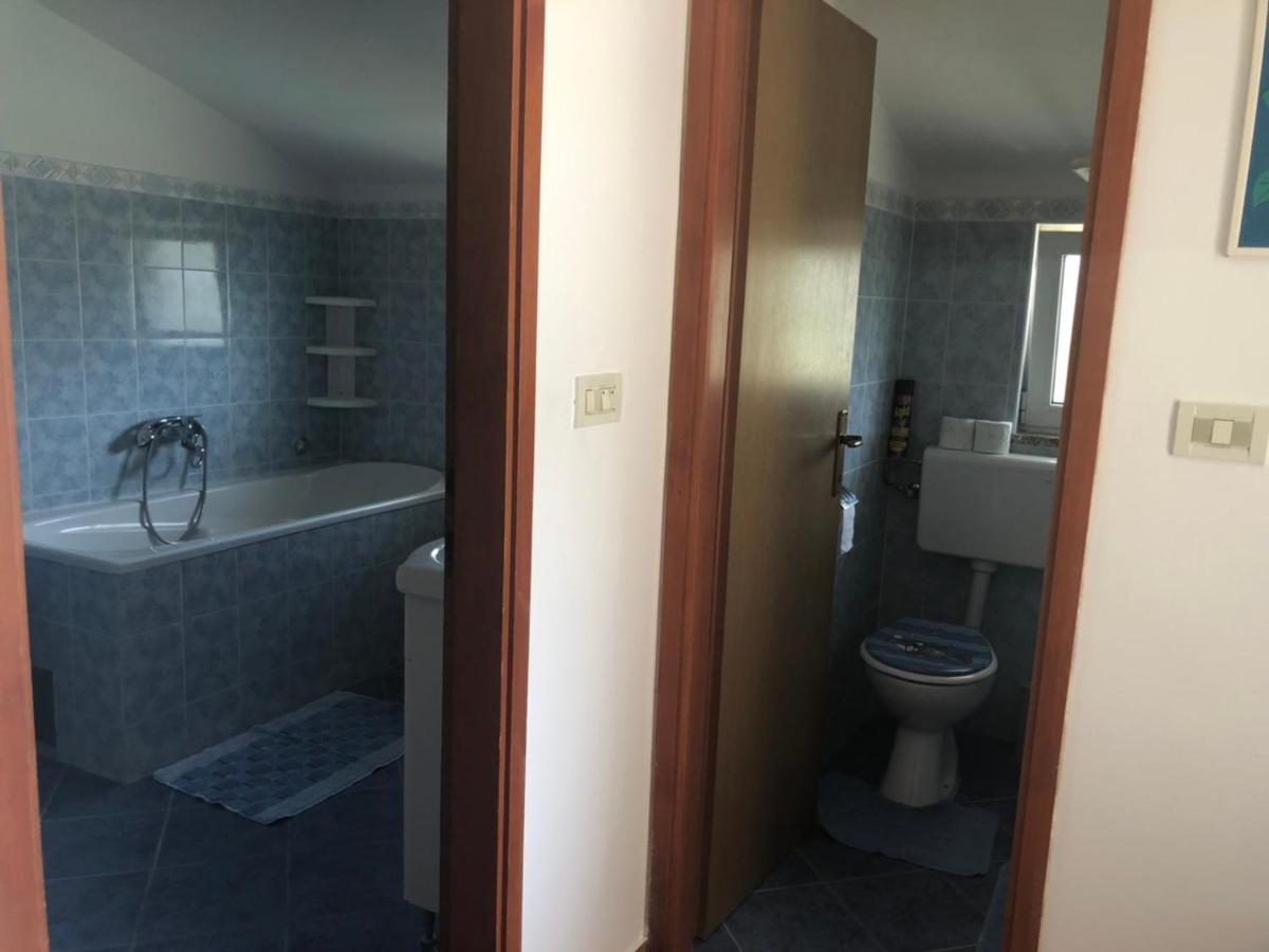 Apartman Sara Ровинь Экстерьер фото